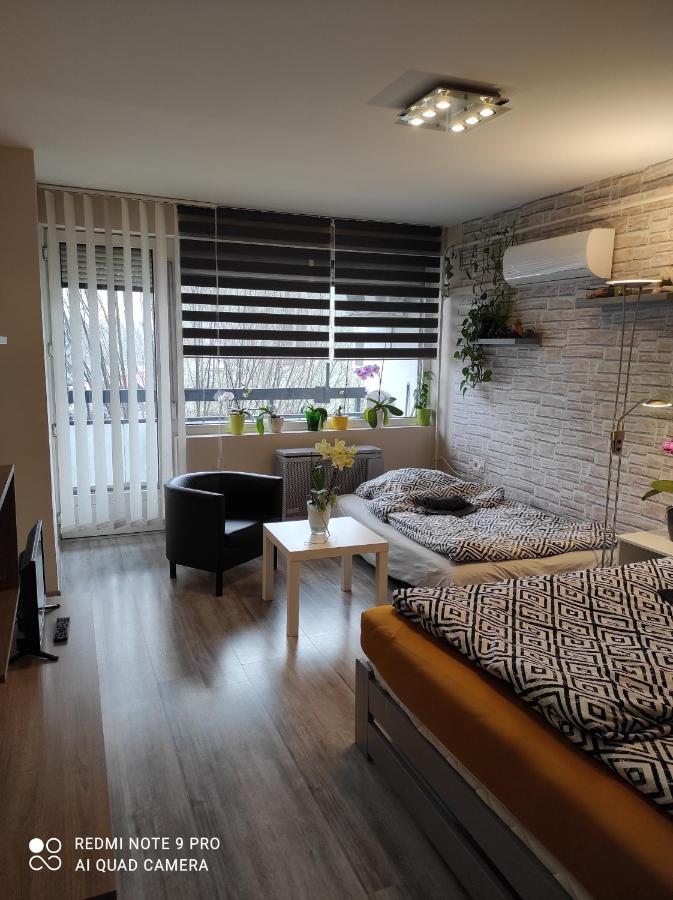 Baross Apartman Капошвар Екстер'єр фото
