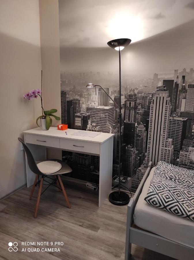 Baross Apartman Капошвар Екстер'єр фото