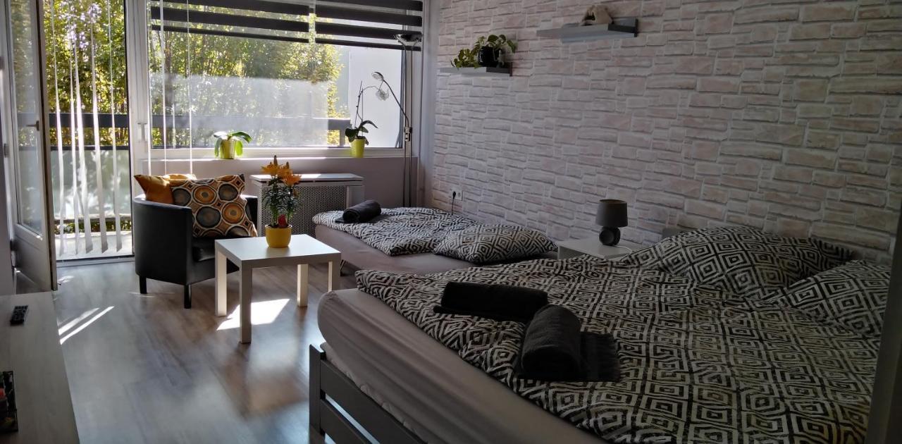 Baross Apartman Капошвар Екстер'єр фото